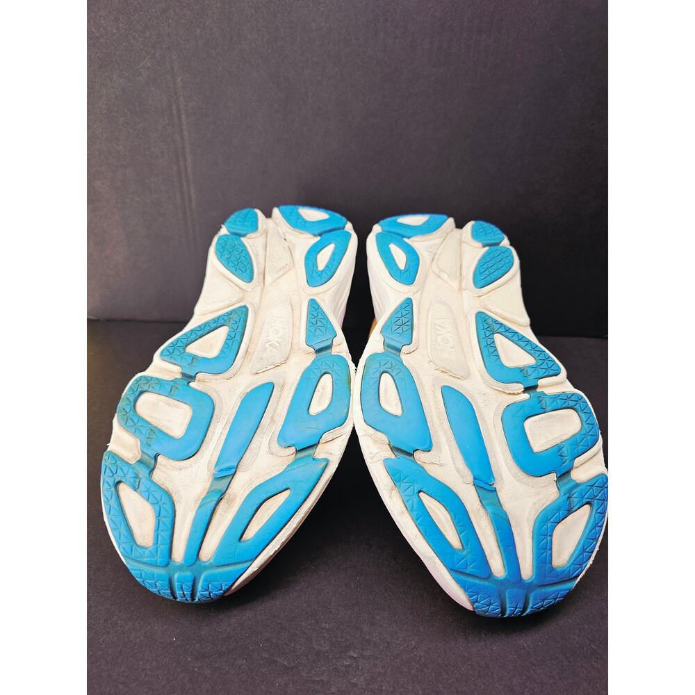Hoka Women 7 Comfy footwear - Picture 6 of 8